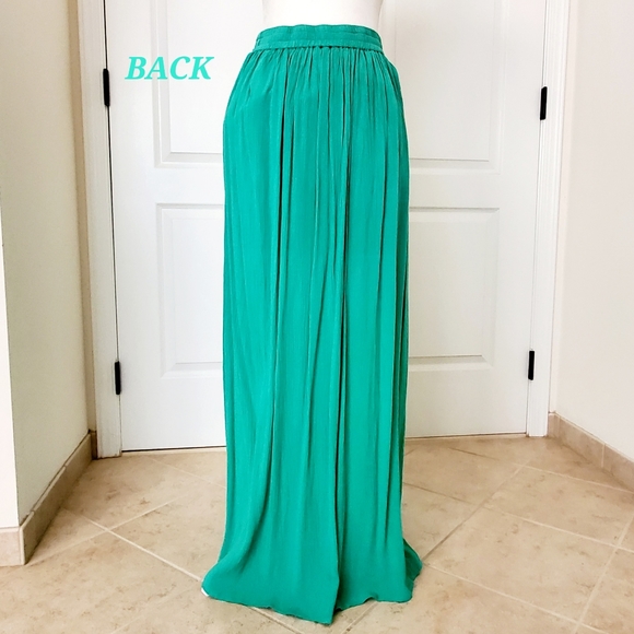 Green Crepe Skirt - Picture 3 of 4